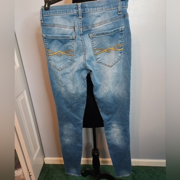 Mudd Size 1 Jeans Dark Wash - Picture 2 of 4
